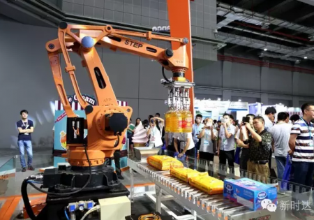 搬运机器人成产业新热点，三大主体助力行业新发展